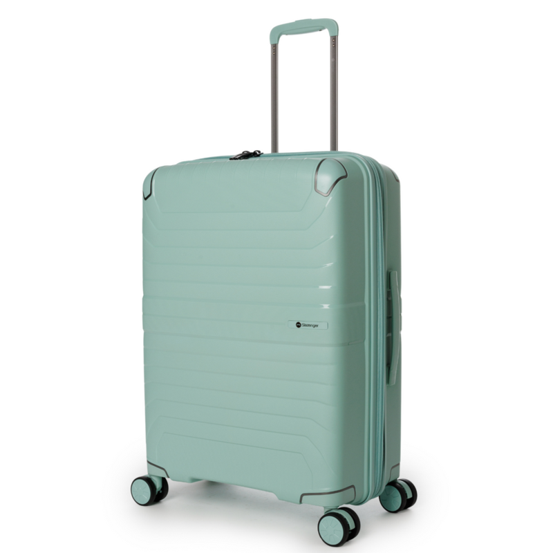 מזוודה בינונית "24 קשיחה 100% פוליפרופילן אחריות נגד שבר מבית המותג האנגלי SLAZENGER דגם SPIRIT