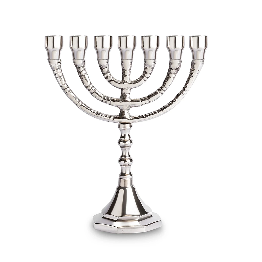 מנורת חנוכה מאלומיניום בגימור ניקל, 7 קנים