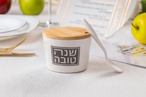 כלי לדבש מלמין "שנה טובה" – 6.5 ס"מ