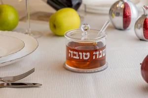 כלי לדבש פרספקס גימור כסף 8.5 ס"מ