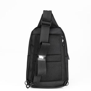 תיק צד בסגנון אוכף ״7.3 דגם OXFORD מבית המותג היוקרתי SLAZENGER