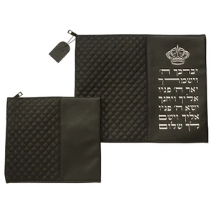 סט טלית ותפילין דמוי עור שחור עם אותיות בולטות ״ויברכך״ | 36 ס״מ