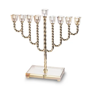 חנוכייה ״אור הזהב״ מתכת זהב עם קנים ובסיס קריסטל | 32 ס״מ