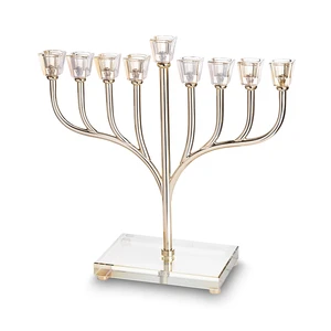 חנוכייה ״אור הזהב״ מתכת זהב עם קנים ובסיס קריסטל | 32 ס״מ
