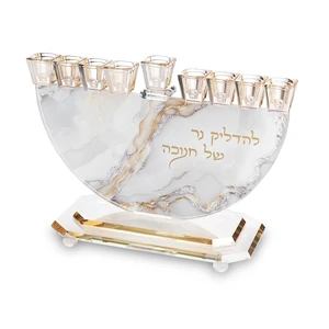 חנוכייה קריסטל זהב מהודרת בגימור שיש עם הדפסה | 29X30 ס״מ