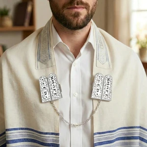 קליפס לטלית מתכת בגימור ניקל עם לוחות הברית | 4 ס״מ