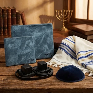 סט טלית ותפילין דמוי עור עם רקמה | 36 ס״מ