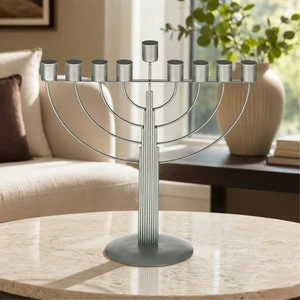 חנוכייה מוכספת לשמן חוטים חצי עגול | 30 ס״מ